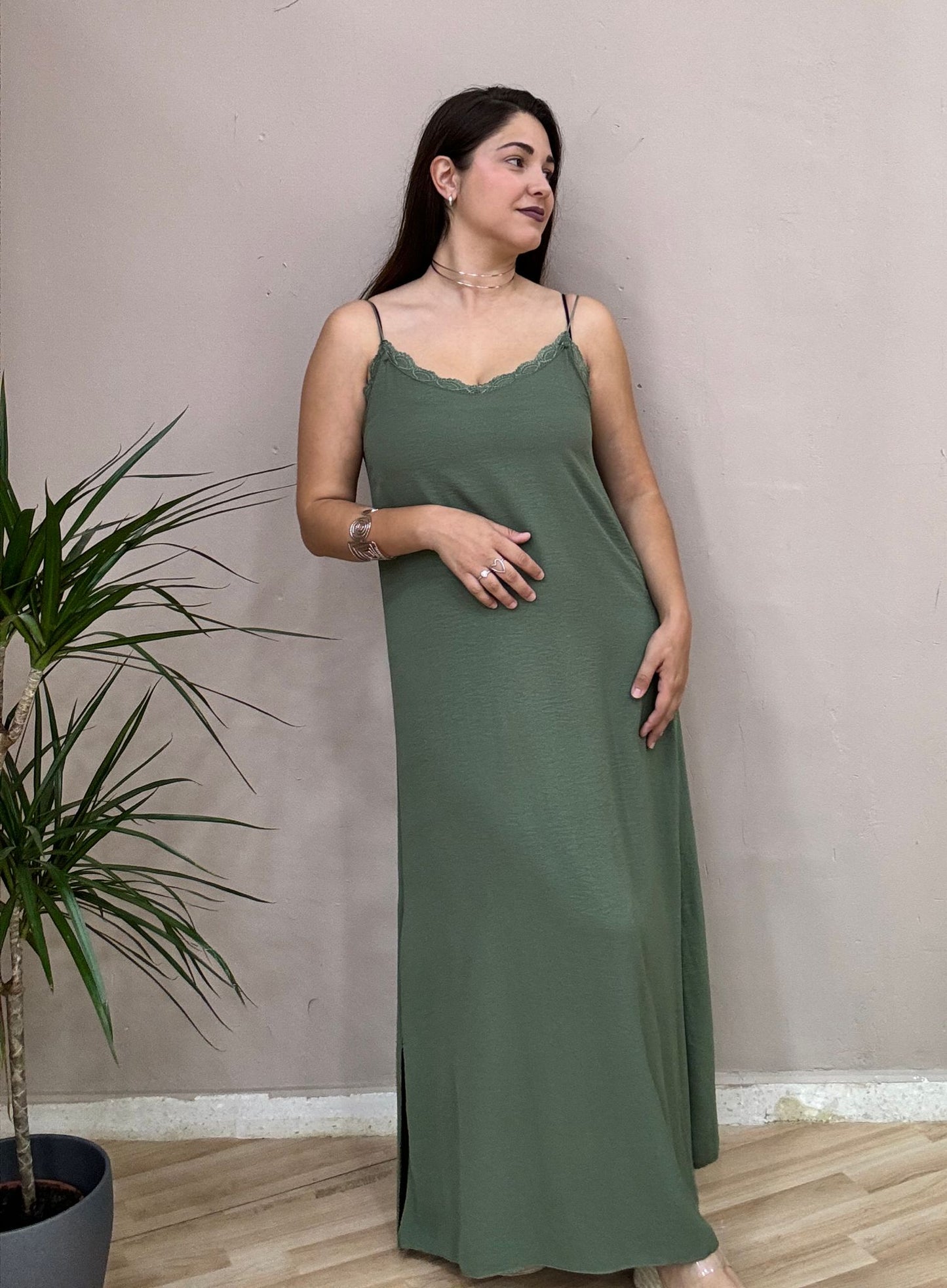 VESTIDO LENCERO